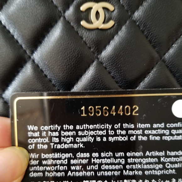 CHANEL-Matelasse Women's Leather Clutch - Picture 6 of 6